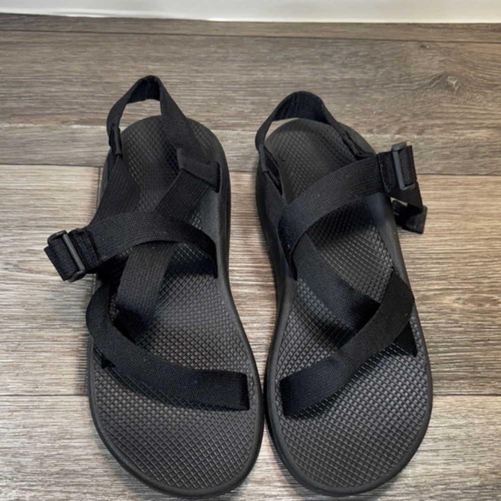 Chaco Black Strappy Sandals men’s size 13 (j4)